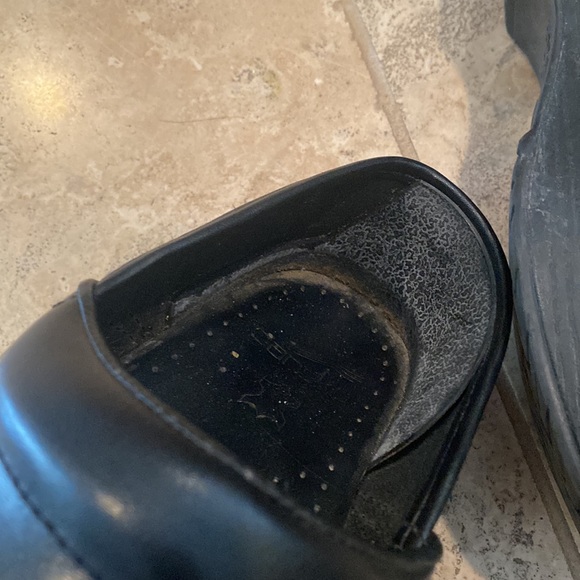 Black Dansko clogs. Size 8.5 - Picture 4 of 5